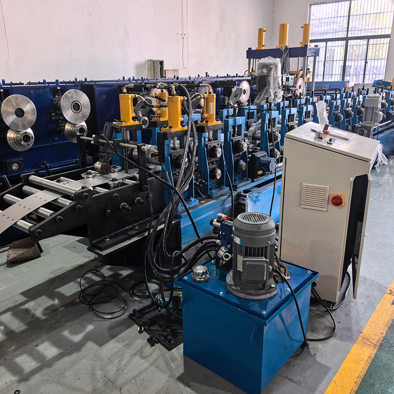 Welded ladder-type cable tray cold bending machine