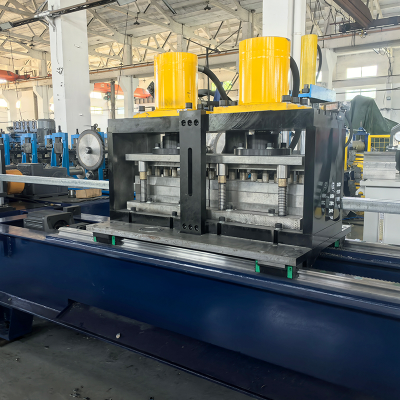 Hydraulic follow-punch and follow-cut photovoltaic bracket Roll Forming Machine