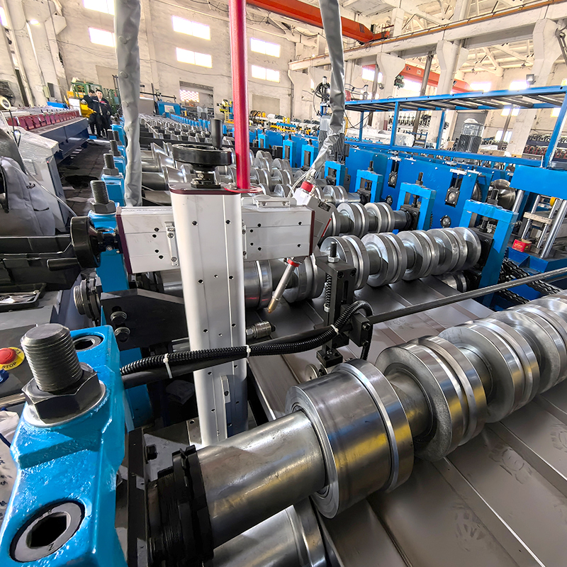 Laser straight seam welding truck body roll forming machine